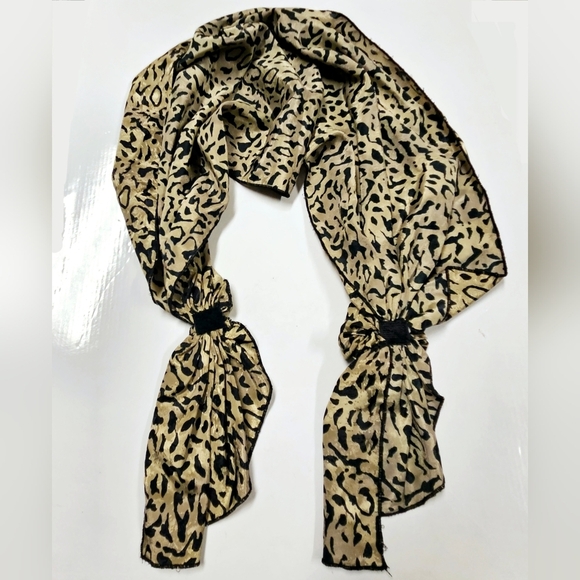 Vintage leopard jaguars tiger print like silk sheer Beige gold tone scraft - Picture 7 of 8
